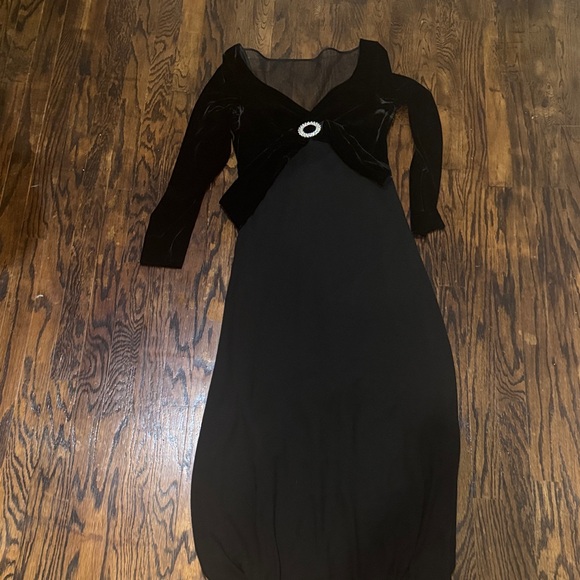 Louisa Spagnoli Elegant Black Velvet Dress